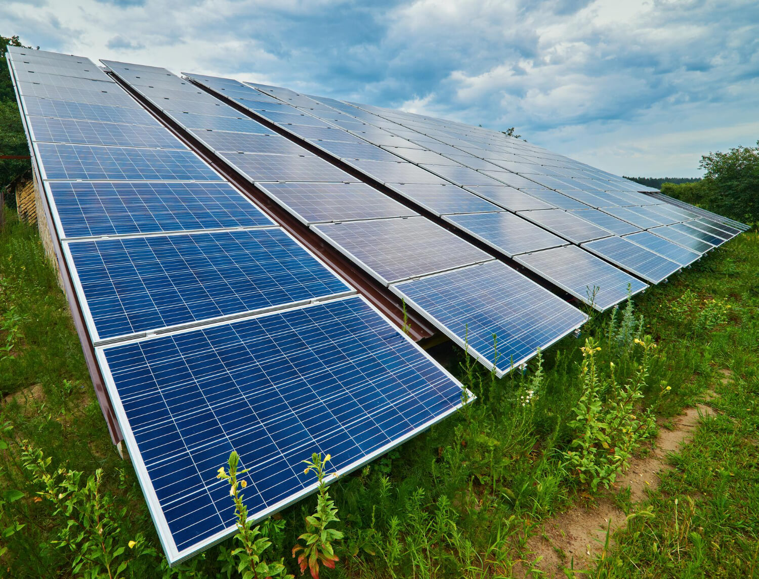 Why do solar panels need maintenance? Universal Kraft